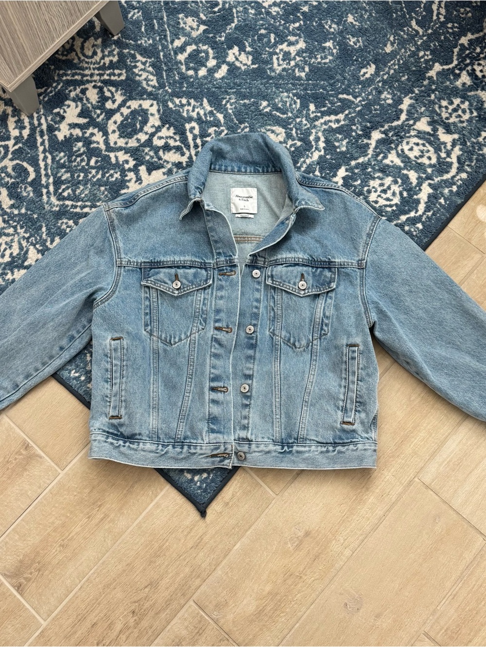 Abercrombie & Fitch Oversized Denim Jacket for Women - Size S